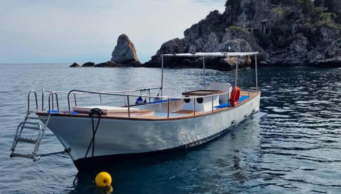 Sir Francis Drake, skippered boat trip along the Taormina coast