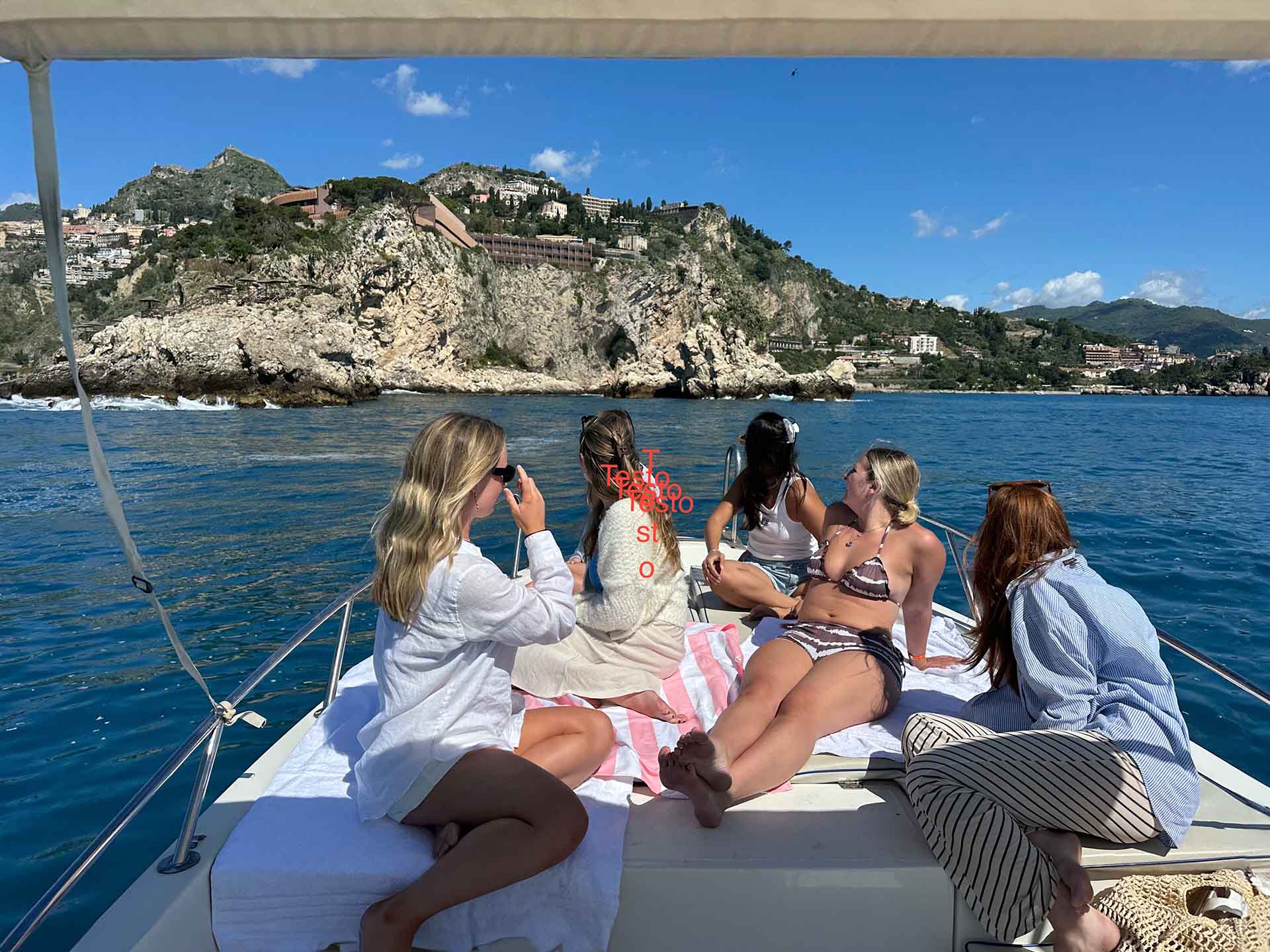 Relaxing half-day boat trip along the Taormina coast